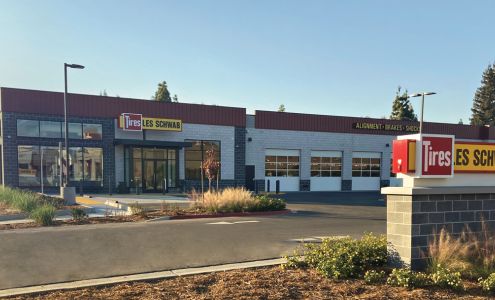 Les Schwab Tire Center