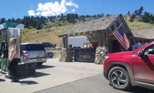 Sinclair Gas Station