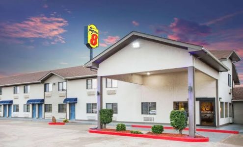 Super 8 by Wyndham Van Buren/Ft. Smith Area