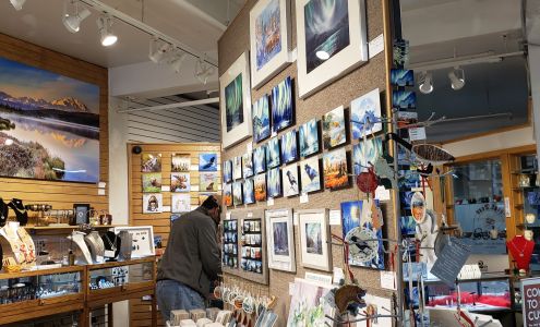 Two Street Gallery LLC