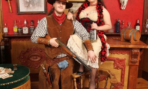 Judge Roy Beans Old Time Photo & Weddings