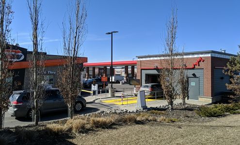 Petro-Canada & Car Wash