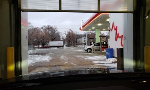 Petro-Canada & Car Wash