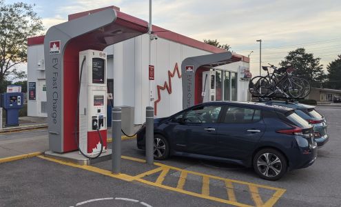 Petro-Canada & Car Wash