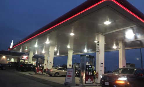 Petro-Canada & Car Wash