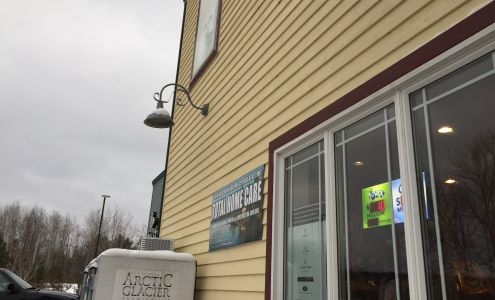 Derek Roberts Country Store Waubaushene