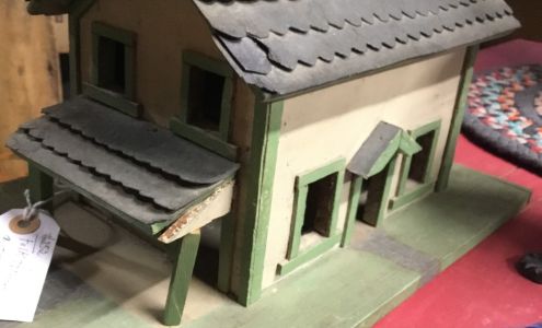 Two old goats antiques and artisans Trenton