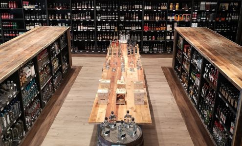 Olde Towne Liquor Taber