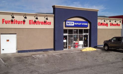 Big Box Outlet Store - Vernon Vernon