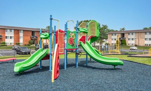 Seneca Bay Apartment Homes