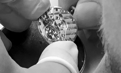 Meticulous Watch Sales & Repair Workshop