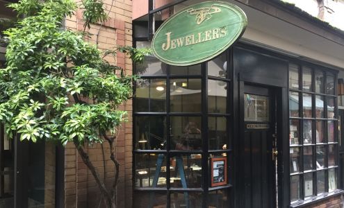 MacDonald & Horridge Custom Jewelry Design Victoria