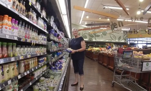 Crestwood Shopping Center