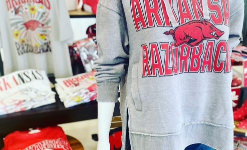 Whoo! Pig Razorback Store