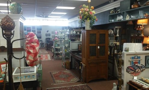 Fairway Square Shopping Center