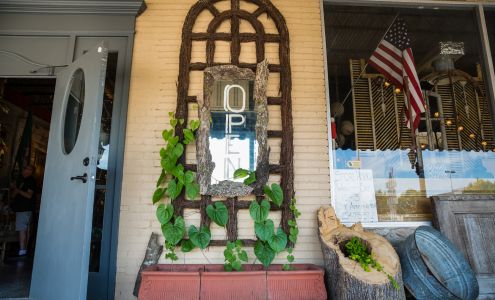 Homewreckers Antiques and Interiors