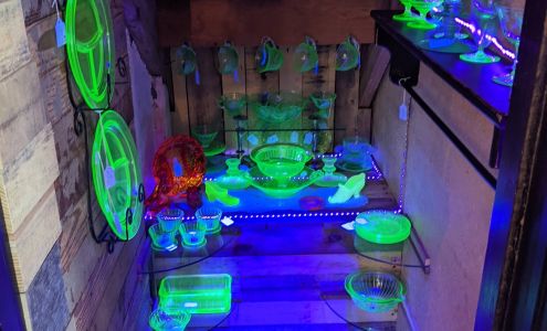 Treasures of Old Antiques