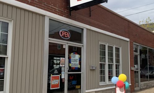 THE BRICK HOUSE - New & Preowned LEGO®