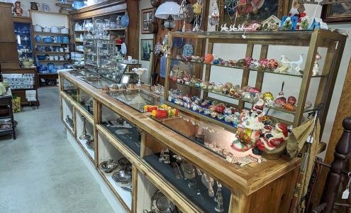 Frost Antiques & Gifts
