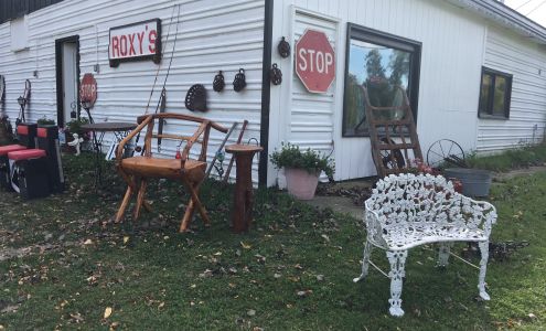 Roxy’s Red Light Consignments