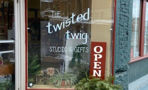 The Twisted Twig Studio & Gifts Crystal Falls