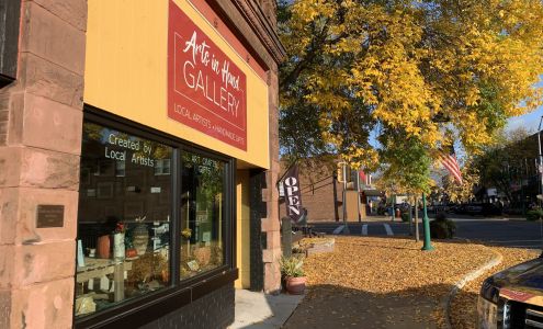 Arts In Hand Gallery