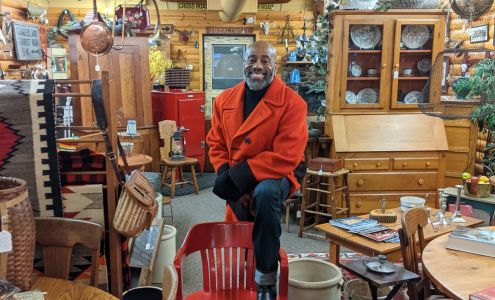 Antique Associates Mall