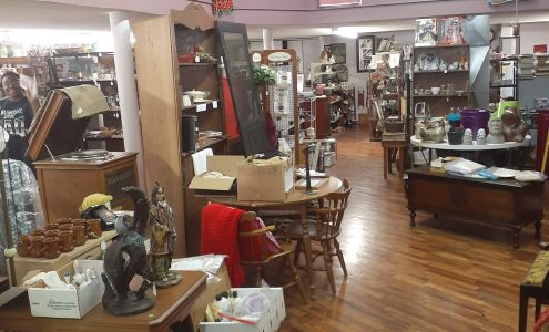 Memories & More Antique Mall