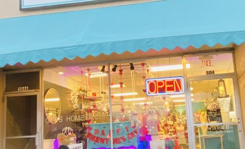 Martin House Gifts & Boutique