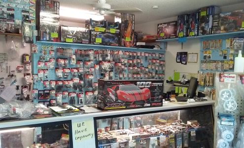 B & L Hobbies & Raceway