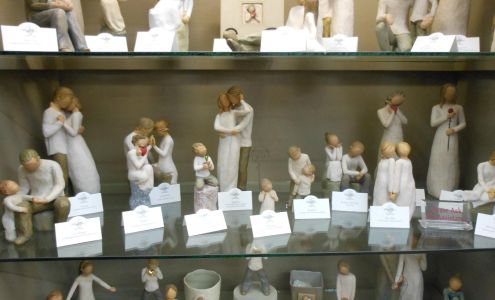 Lynette's Cards & Gifts