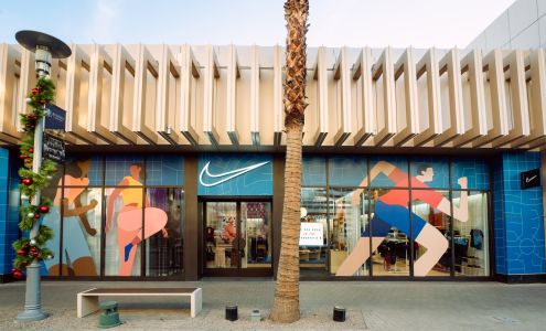 Nike Well Collective - Red Rock