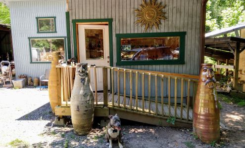 Smoke In The Mountains Pottery 146 Jenkins Branch Rd, Brasstown North Carolina 28902