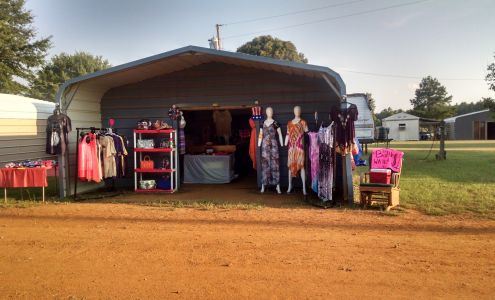 Bonnie & Clyde Trade Days & RV Park Arcadia