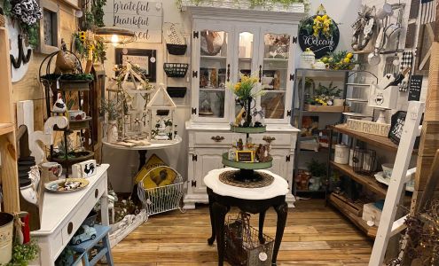 The Wanderin' Rose Treasures & Antiques, LLC