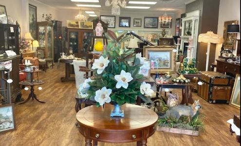 Camelot Manor Antiques & Decorative Arts