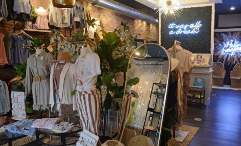 All About You Beauty Bar and Boutique 322 Fifth St, Carrollton Illinois 62016