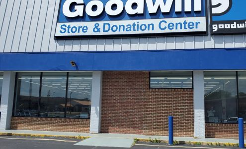 Goodwill Store & Donation Center 110 Sutton Square, Rainbow City Alabama 35906