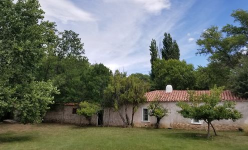 Hurd La Rinconada Gallery, Guest Homes, Wine Tasting Room & Sentinel Ranch San Patricio