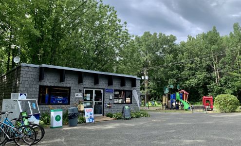 Camping des Voltigeurs Centre de Service Drummondville