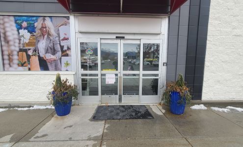 Painted Tree Boutiques - Orem