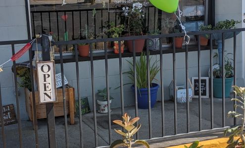 K's Flowers and Gifts 47763 OR-58, Oakridge Oregon 97463