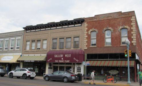 Gallery West & Frame Plant