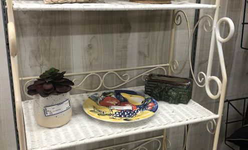 Gently Worn Resale Shop