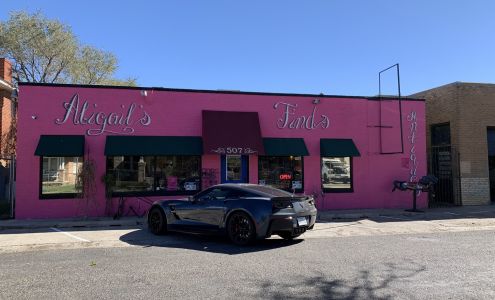 Abigail’s Finds and Antiques