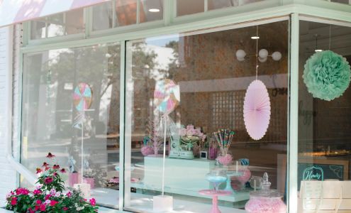 Sweet Annie's: A Candy Shoppe