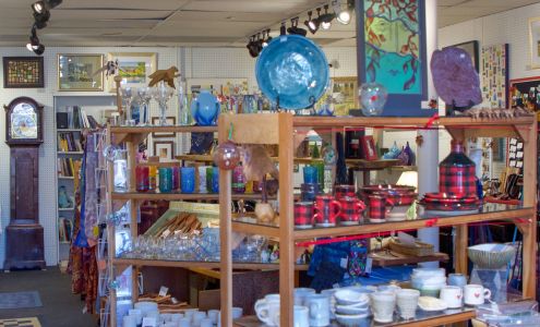 Long River Gallery LLC