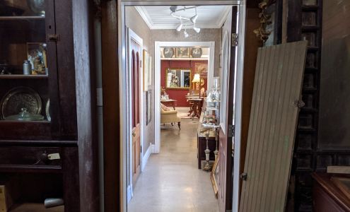 CR Antiques Chestnut