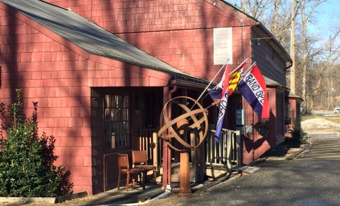 Lee's Antique Center