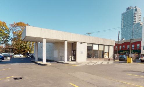 Bank of America (with Drive-thru ATM)